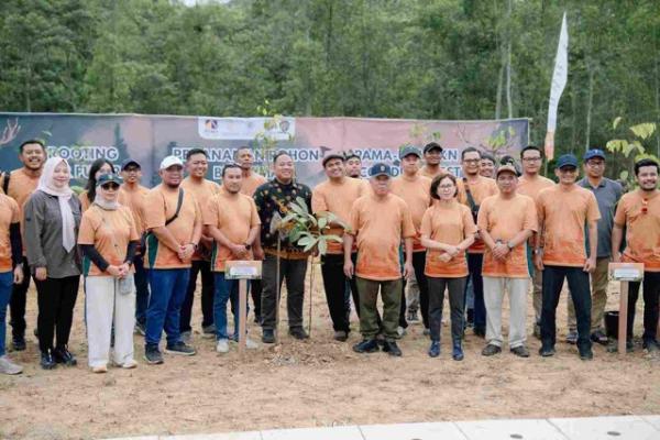 Rooting for Future, Kolaborasi PAMA-UGM Hadirkan Hutan Edukasi di IKN