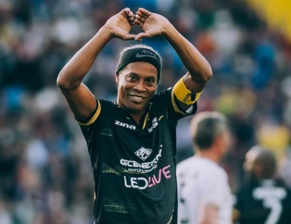 Ronaldinho Comeback di Usia 46 Tahun, Gabung Klub Serie C Italia
