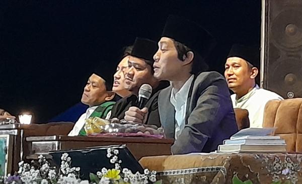 Membludak! Alun-Alun Selatan Solo Dipadati 20 Ribu Jemaah Gempass Bersholawat Bersama Gus Iqdam