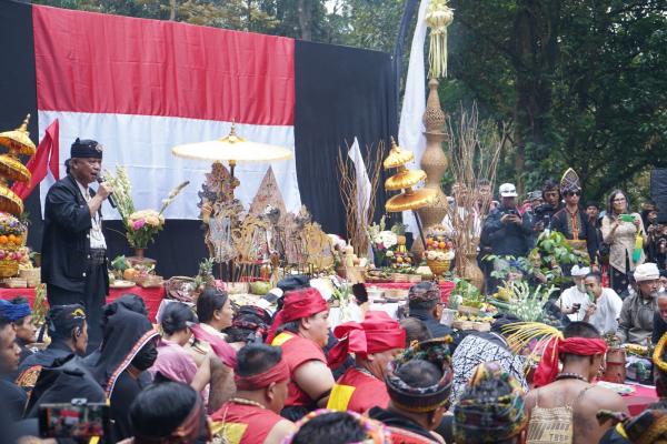 Warisan untuk Masa Depan: Belajar Menjaga Keseimbangan Alam dari Ritual Ngertakeun Bumi Lamba XVIII