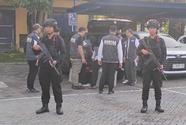Mabes Polri Geledah Bea Cukai Juanda, Sita Uang dan Dokumen Aset