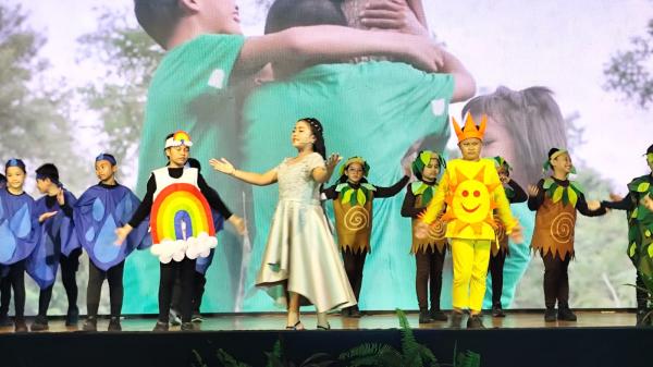 Lewat Drama Musikal, 350 Siswa Surabaya Kampanyekan Kepedulian Lingkungan