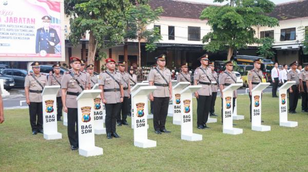 Pergantian Pejabat di Polres Jombang, AKBP Ardi Pesan Jangan Sampai Menyakiti Hati Masyarakat