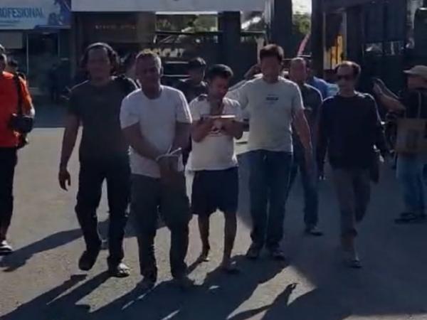 Spesialis Bobol HP Sopir Truk di Lamongan Dibekuk, Kakak Beradik Gasak 30 Ponsel