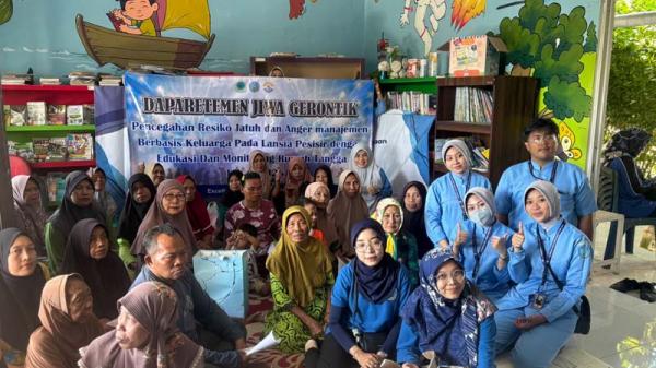 Kesehatan Mental Lansia Tak Boleh Diabaikan, STIKES Hang Tuah Surabaya Beri Edukasi Masyarakat