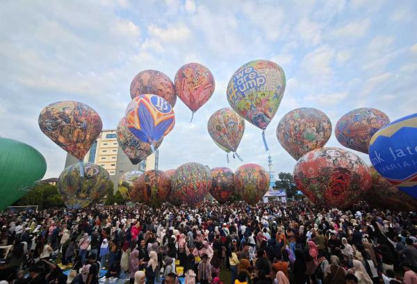 Festival Balon Udara Meriahkan Langit Purwokerto, Ribuan Pengunjung Antusias