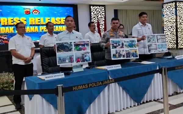 Polda Jabar Gagalkan Penyelundupan 4.000 Benih Lobster senilai Rp10,4 Miliar, Tangkap 4 Tersangka