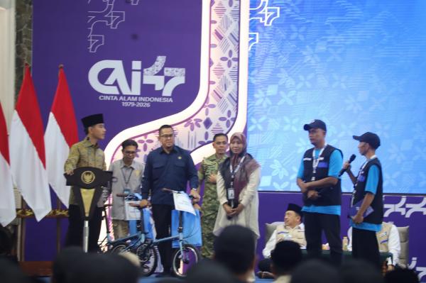 Gibran Buka Perkemahan Santri di Jombang, Ajak Generasi Muda Perkuat Karakter Cinta Tanah Air