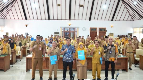 Puluhan Tahun Mengabdi, 113 PNS Bojonegoro Akhiri Masa Tugas dengan Penuh Haru