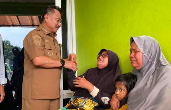 Kisah Pilu Korban Tewas Kecelakaan Bekasi, Istri Menangis: Suami Berjuang Demi Masa Depan Anak