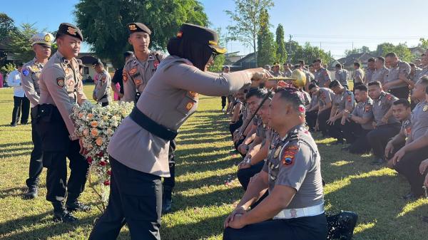 Kenaikan Pangkat 90 Personel Polres Sragen Diwarnai Pesan Profesionalisme dan Penghijauan