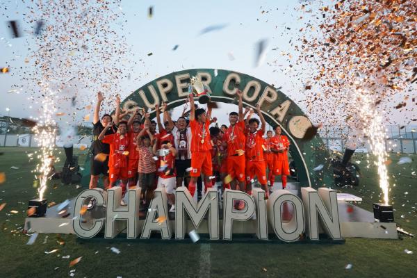 Kalahkan Muria Jaya FC, Tim Bader FC Juara Super Copa 100 Gontor