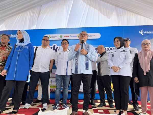 Temui Petani di Mamuju, Menko Pangan Sebut Aturan Pupuk Dipangkas dan Harga Gabah Naik