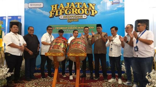 Doorprize Umrah dan Hajatan untuk Apresiasi 13 Ribu Pelanggan Aktif di Bukittinggi