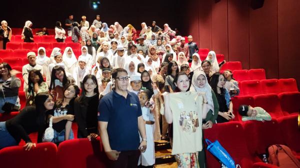 Tangis Pecah di Bioskop, Puluhan Anak Yatim Samarinda Nobar Film Jangan Buang Ibu