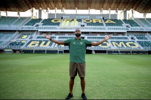 Persebaya Resmi Boyong Bek Timnas Tanjung Verde, Rekam Jejaknya Bikin Lawan Waswas