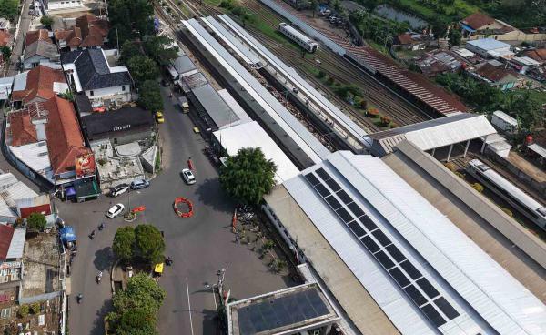 Pangkas Emisi Karbon Lewat PLTS di Empat Stasiun Wilayah Daop 5 Purwokerto