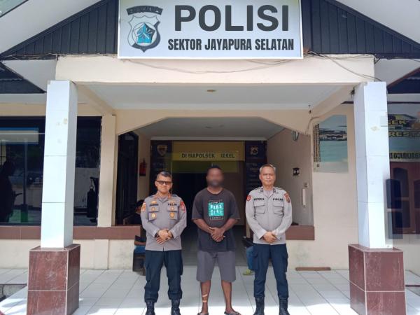 Ngeri! Tuduh Korban Curi HP, Pria Mabuk di Jayapura Sabet Parang ke Leher Pembeli Pulsa