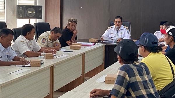 Pemkab Jombang Audiensi Soal Akses Jalan Pabrik Koper, Pasca Kades Gambiran Dilaporkan Kejati Jatim