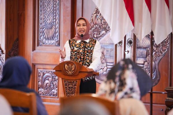 Wali Kota Mojokerto Ingatkan Pelaku UMKM Tidak Tergiur Pinjol, Akses KUR Harus Jadi Pilihan