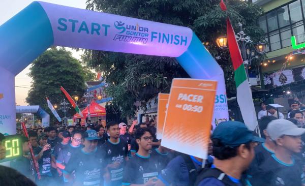 Ratusan Santri Adu Cepat di UNIDA Fun Run Ponorogo