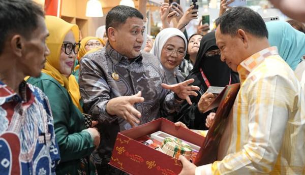 Mendagri Tutup HUT Dekranas 2026 di Makassar, Apresiasi Suksesnya Penyelenggaraan