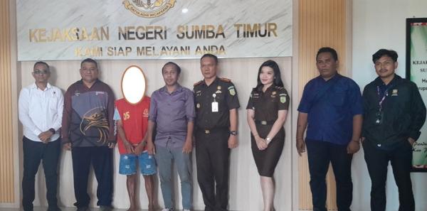 Terancam 10 Tahun Penjara, Tersangka Tambang Emas Ilegal di TN Matalawa Ditahan Kejari Sumba Timur