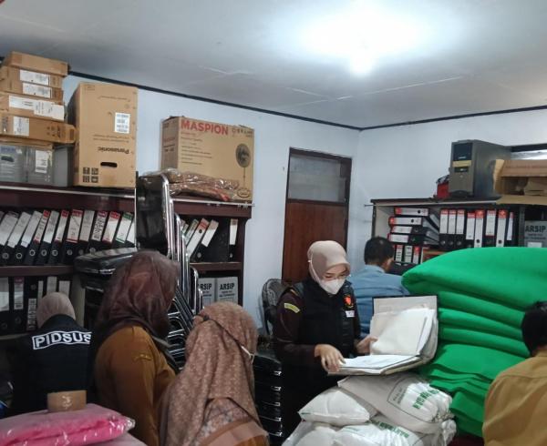 Kejari Tulungagung Geledah Kelurahan Kepatihan, Sita Dokumen Penting Terkait Kasus Griyo Kanjengan