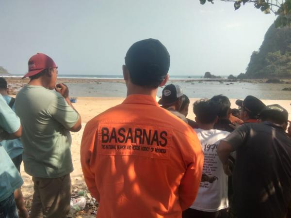 Tragis! Pemburu Ikan di Banyuwangi Hilang Terseret Ombak Besar Saat Berburu di Pantai Parangjahe