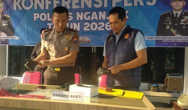 Anak Angkat dan Kekasih Habisi Pria di Nganjuk, Korban Dipukul Palu, Ditusuk, Lalu Digorok