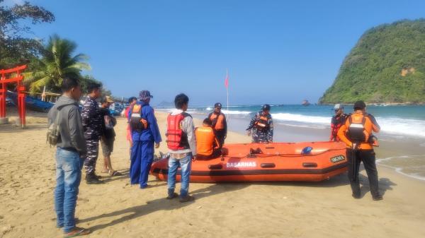 Pencarian Pemburu Ikan Hilang di Pantai Pulau Merah Dilanjutkan, Basarnas Kerahkan Drone Thermal