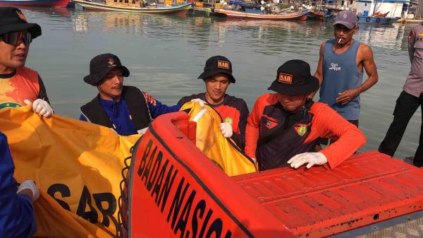 Tenggelam Saat Menombak Ikan di Pulau Rimau, Seorang Nelayan Ditemukan Meninggal Dunia