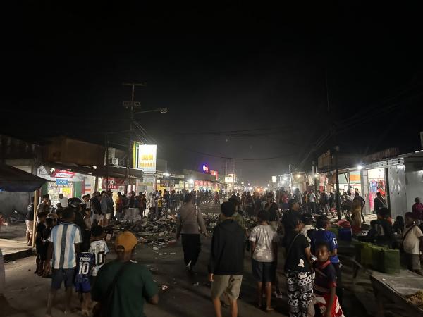 Tumpukan Sampah di Pasar Lama Sentani Picu Aksi Protes Pedagang