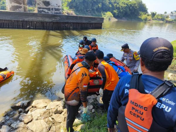 Diduga Melompat dari Jembatan Bojonegoro-Cepu, Korban Tenggelam di Bengawan Solo Ditemukan