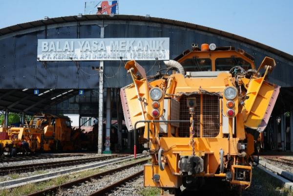 Mengenal Balai Yasa Mekanik Cirebon Prujakan, Penjaga Keandalan Mesin Perawatan Jalur Kereta