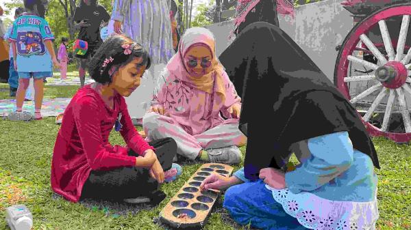Rayakan Hari Anak Nasional, Ratusan Peserta Ramaikan Permainan Tradisional dan Literasi di Boyolali