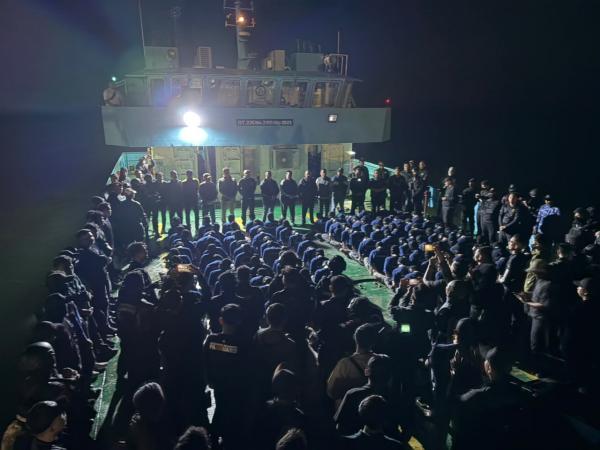 Ketatnya Pengamanan 115 Narapidana Berisiko Tinggi Saat Dipindahkan ke Pulau Nusakambangan