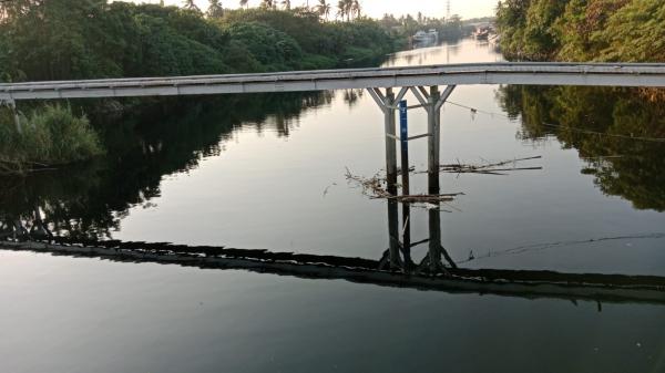 Sungai Cisadane Menghitam, DLHK Banten Segel Tiga Perusahaan di Tangerang