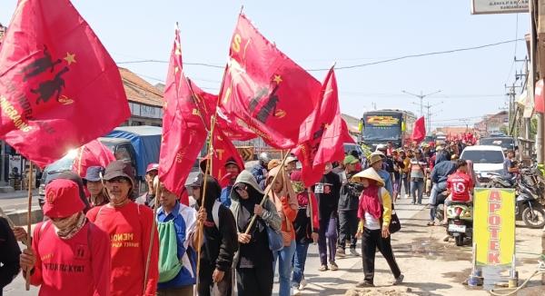 Ratusan Petani Indramayu Long March ke Jakarta, Tuntut Janji Alsintan Kementan