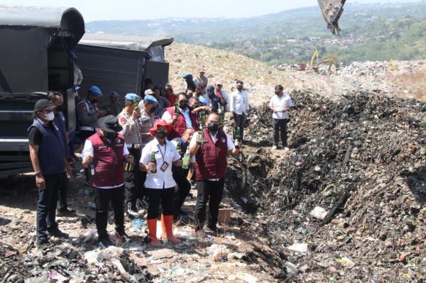 Senilai Rp15 Miliar Barang Bukti Narkoba dan Miras Dimusnahkan, Polda Jateng Datangi TPA Jatibarang