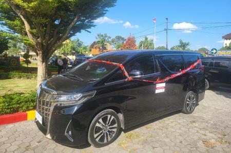 Mobil Alphard Bupati Lombok Barat Lalu Ahmad Zaini Disita KPK, Diduga Hadiah dari Rekanan Proyek