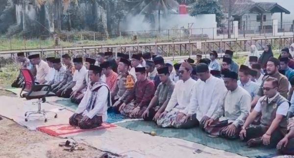 Kemarau Panjang, Ratusan Warga Tenjo Bogor Gelar Salat Istisqa Meminta Hujan