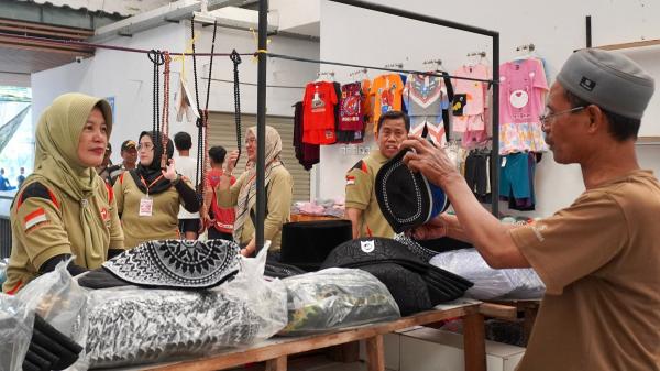 Dikunjungi Wabup, Pedagang Pasar Wisata Keluhkan Akses Lantai 2, Eskalator Disebut Segera Beroperasi