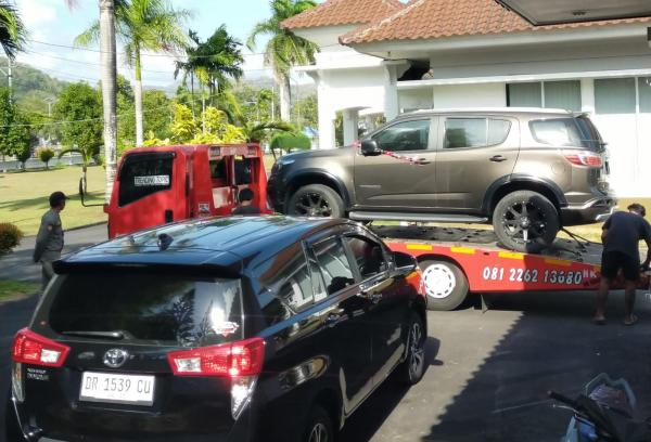 KPK Sita Dua Mobil dari Pendopo Bupati Lombok Barat, HR-V Milik Istri LAZ Ikut Diangkut