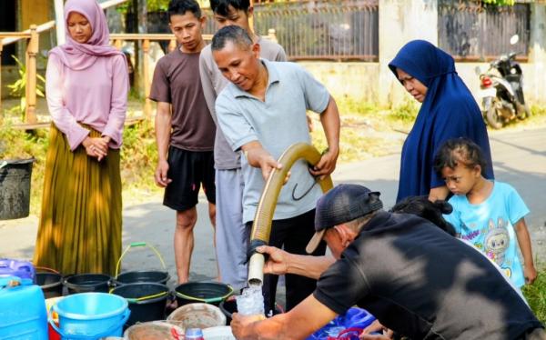 BMM Salurkan 14 Ribu Liter Air Bersih bagi Warga Terdampak Kekeringan di Jawa Barat