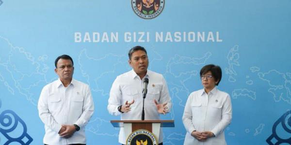 Respons Kepala BGN Soal Sorotan Siswa Santap MBG di Tengah Bangunan Sekolah Rusak: Tidak Fair!