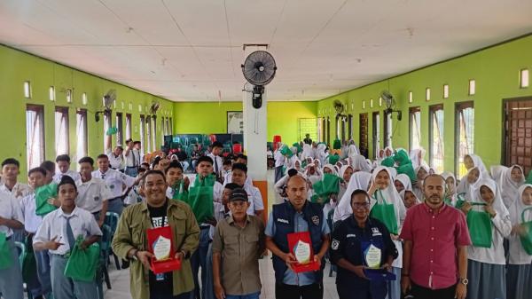IJTI Koorwil Papua–Maluku Tanamkan Jurnalisme Positif dan Damai kepada Pelajar MAN Kota Sorong
