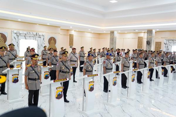 Dinamika Organisasi Polri, Kapolda Jateng Pimpin Sertijab 6 PJU dan 16 Jabatan Kapolres Jajaran
