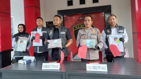 Korupsi Proyek Ruang Operasi RSUD Soekarno, Tiga Tersangka Ditahan, Negara Rugi Rp5,19 Miliar