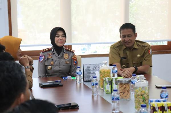 Kapolres Bojonegoro yang Baru AKBP Yenni Diarty Temui Bupati Setyo Wahono, Ini yang Dibicarakan